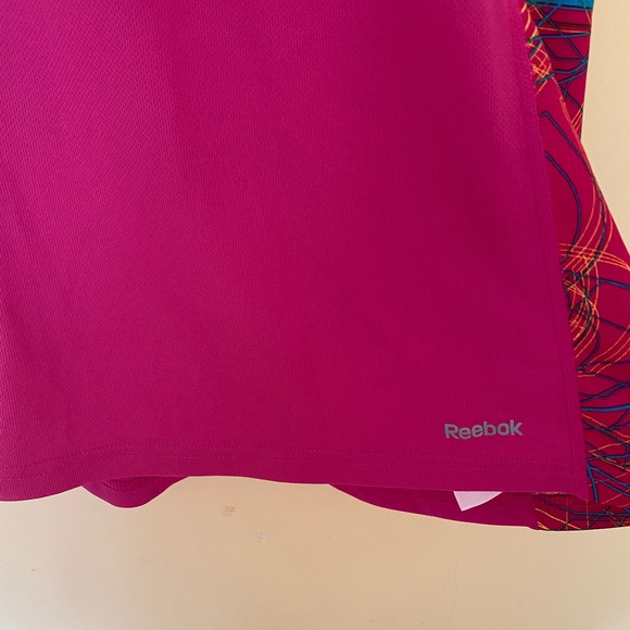 ⭕️SALE⭕️Reebok size medium pink shirt 👚 - Picture 4 of 7